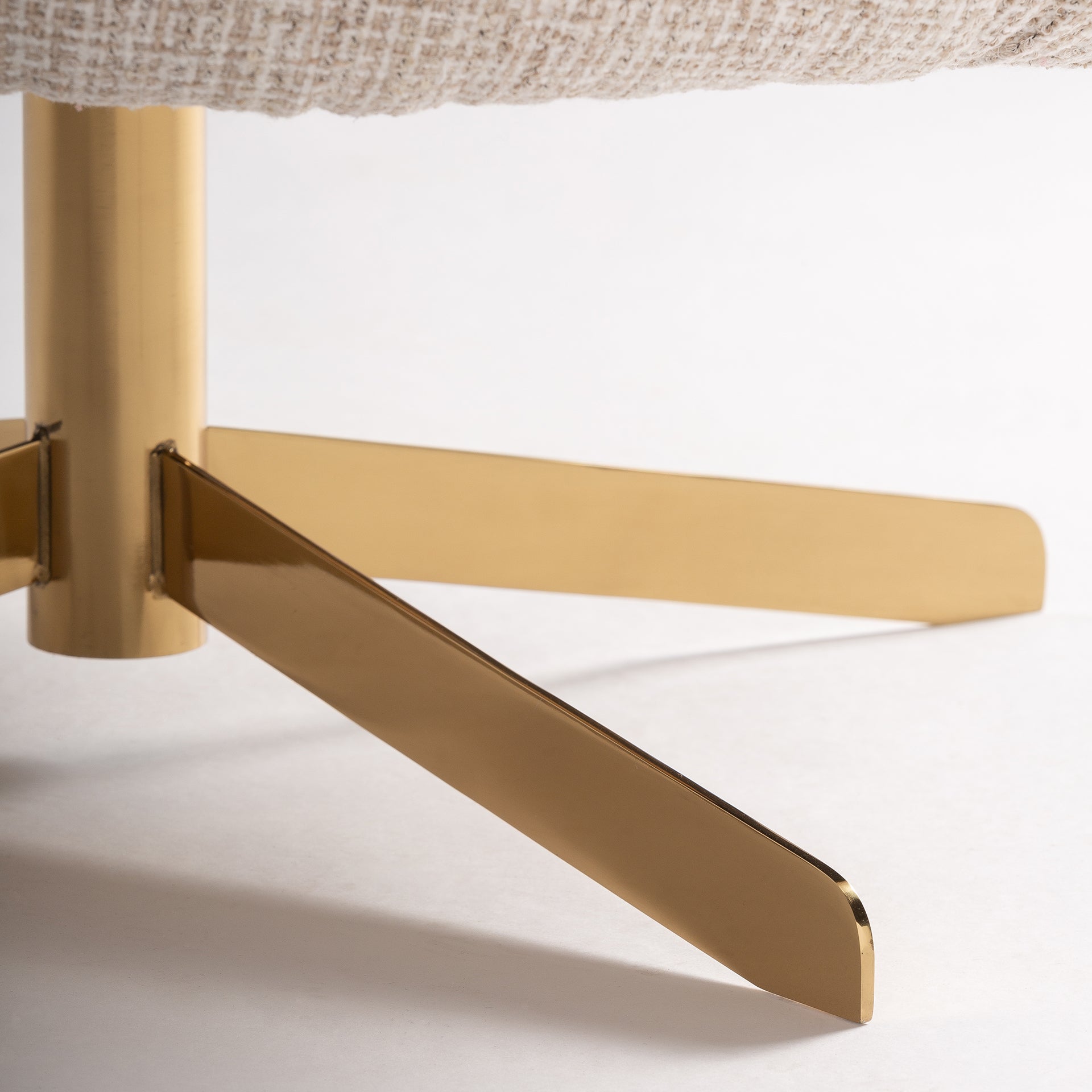 TEGLIO ARMCHAIR